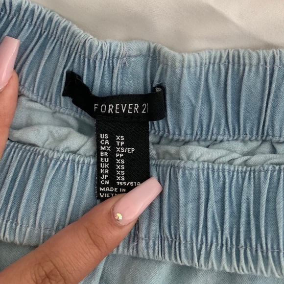 Forever 21 Shorts - Picture 2 of 2